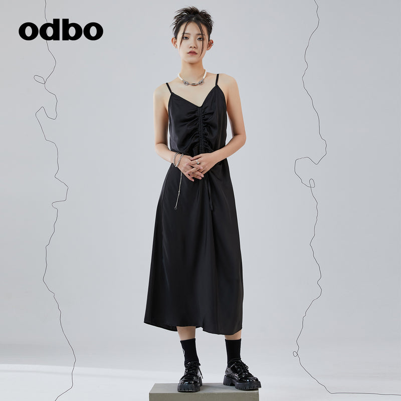 odbo 設計感小 眾抽褶吊帶連衣裙 女 2022年新款